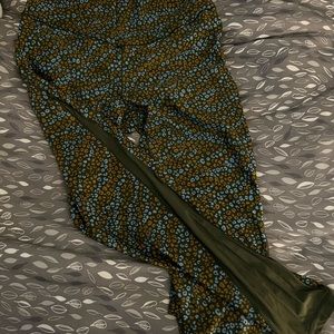 Women’s aerie capri leggings mesh sides xo